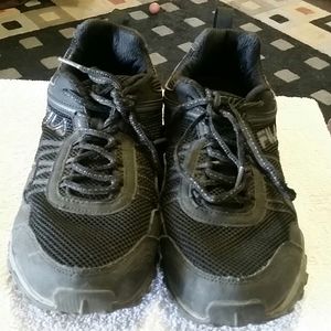 Fila men's Athletic Shoes Size 9